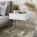 szafka-nocna-loft-II-bialy-mat-chrom-stelaz-wnetrze.jpg